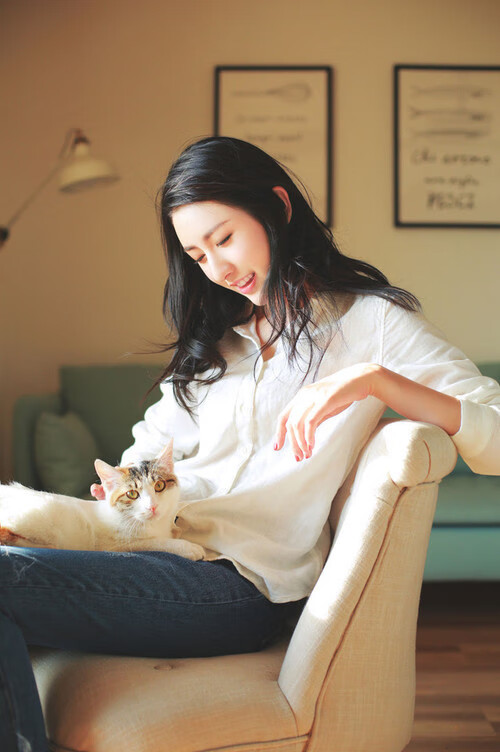 《跨界合作：电竞品牌与主流娱乐的融合》，电子竞技多元跨界