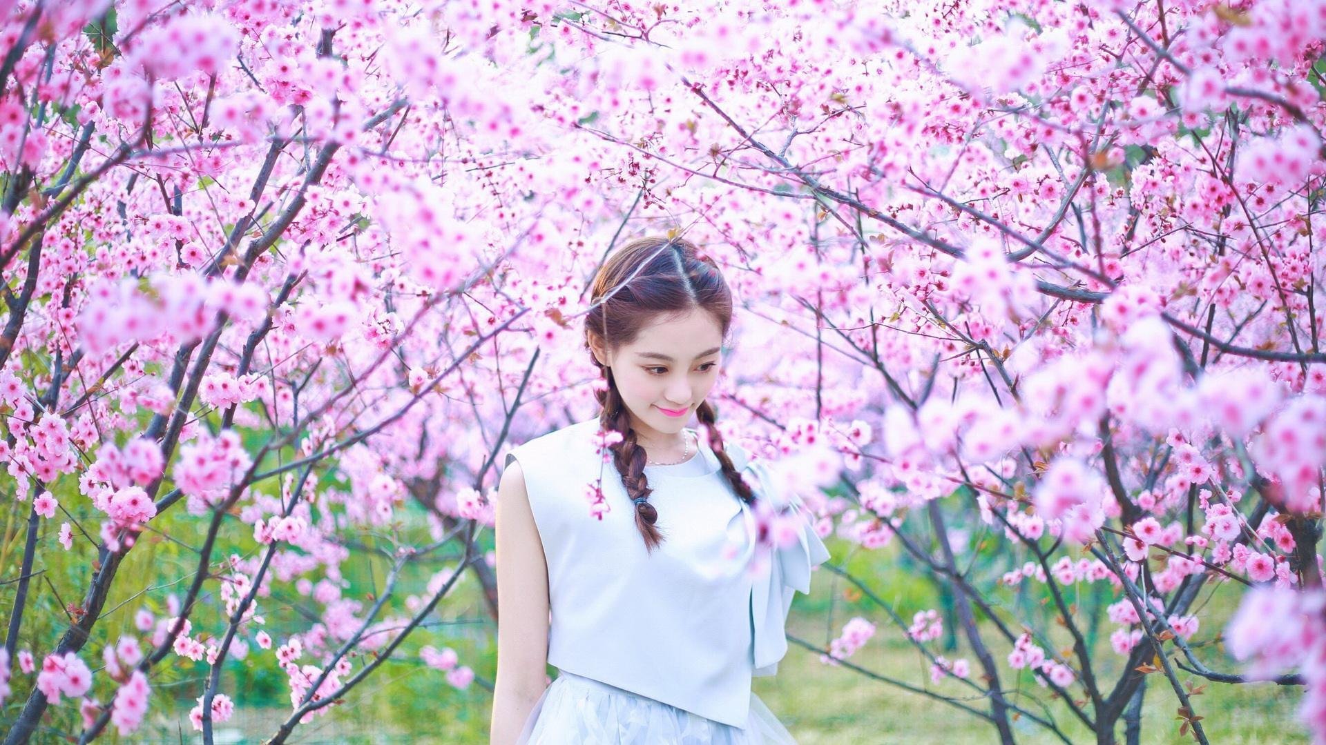 华丽女足竞技,展现巾帼英姿,女足之花