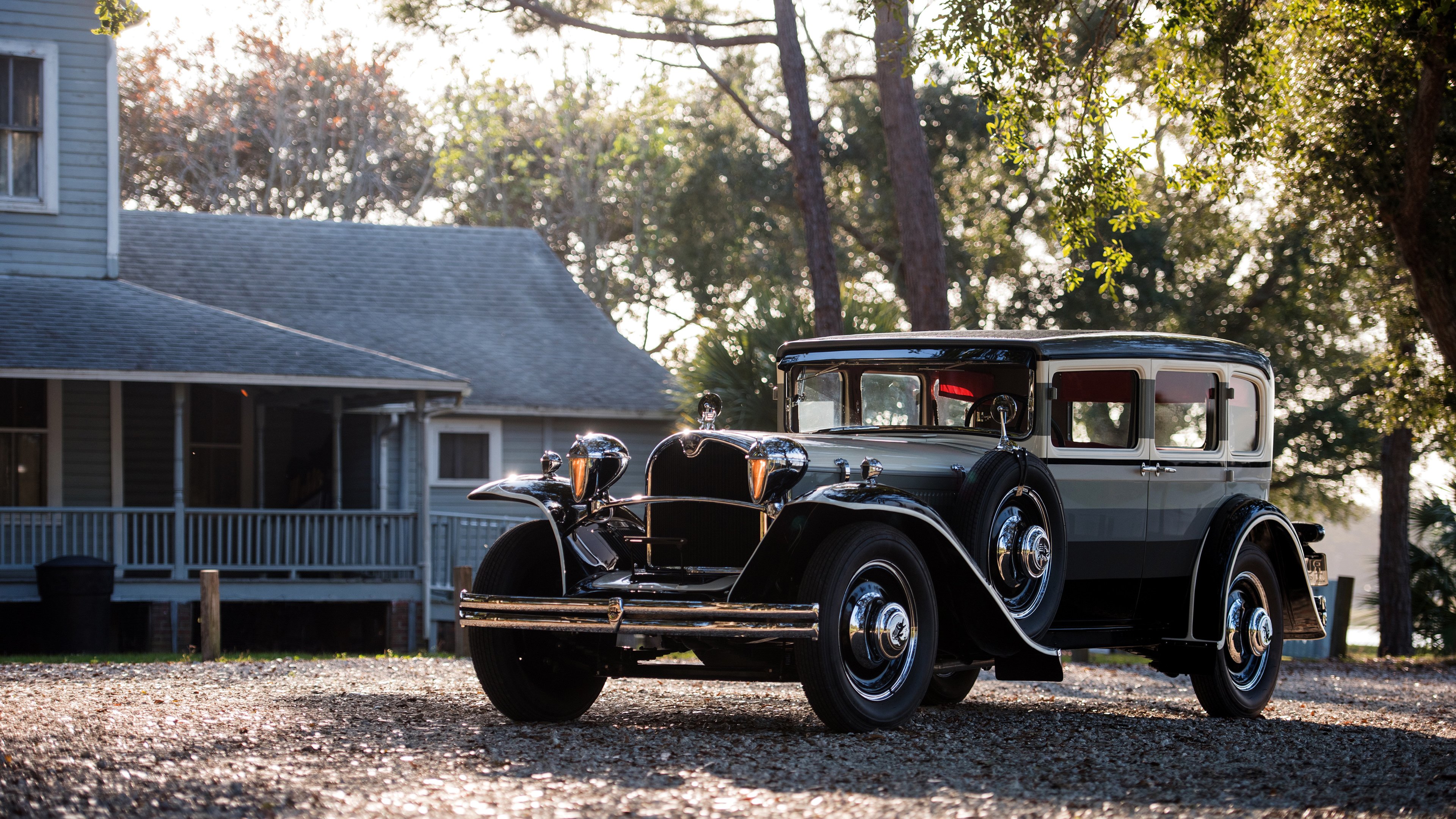 劲敌对决,场上球员力拼荣誉胜利,劲敌还是劲敌