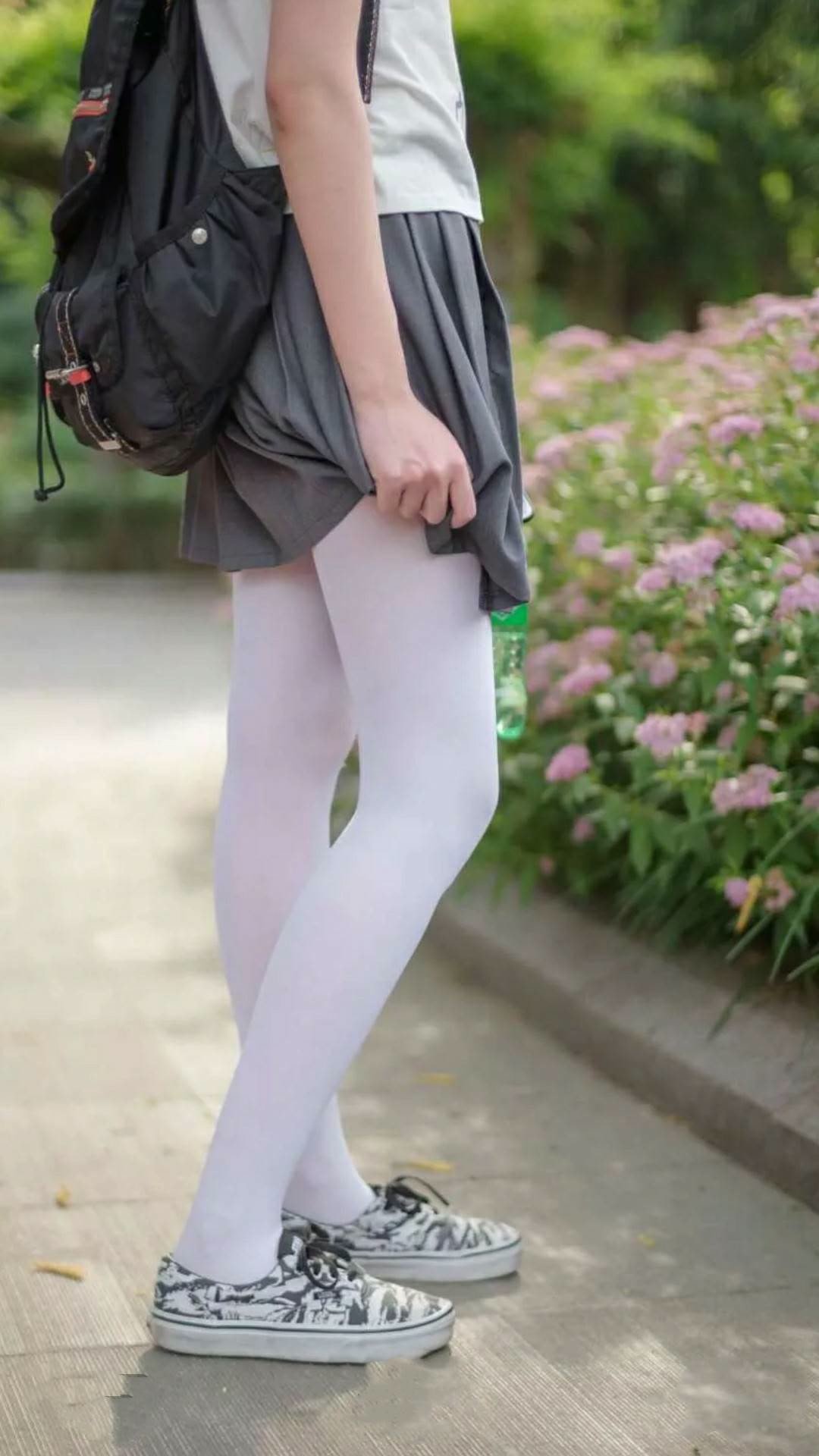 中国选手刷新亚洲撑杆跳高纪录，亚洲撑杆跳高冠军梁学仁